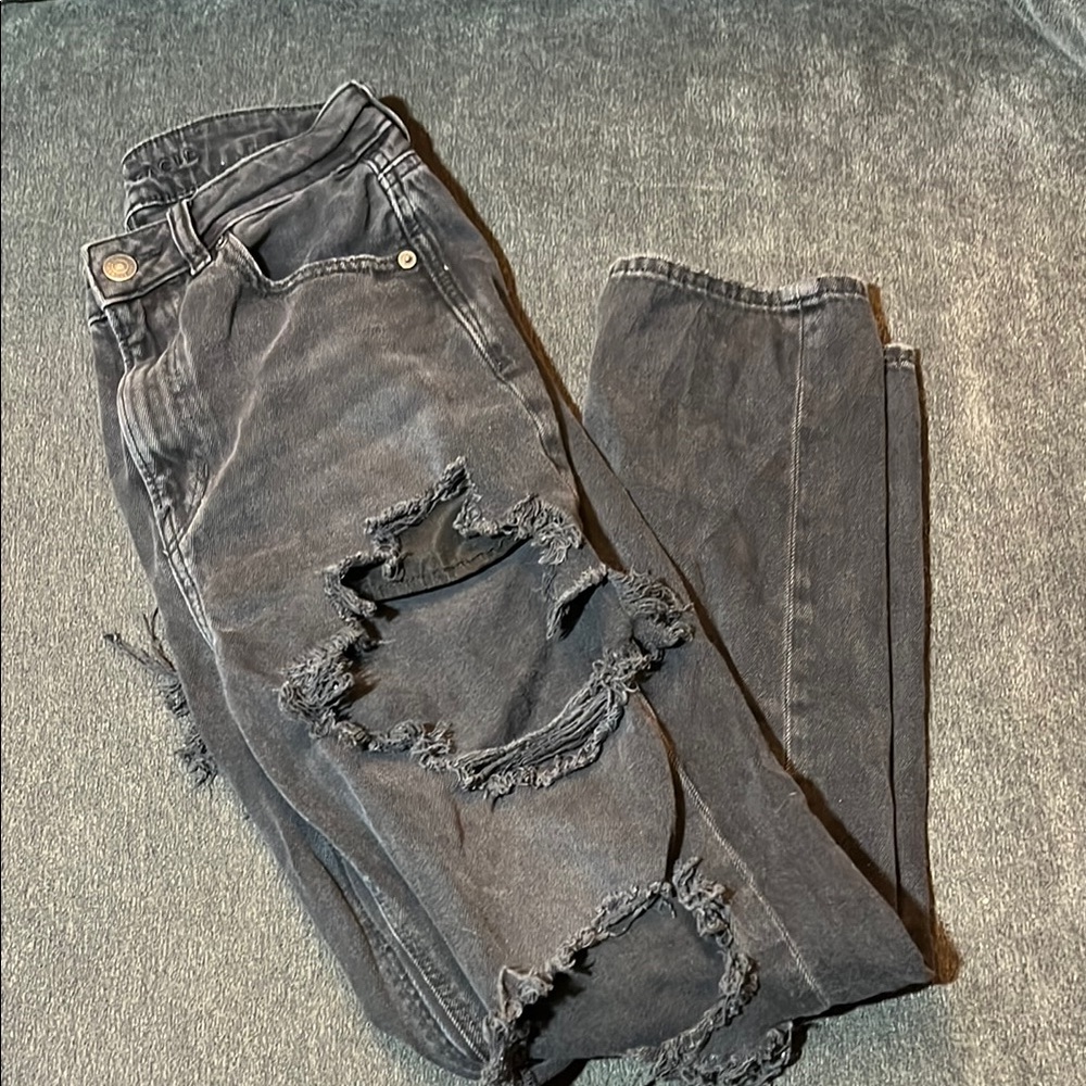 American Eagle Outfitters Black/Gray Mom Jeans Distressed Sz 4